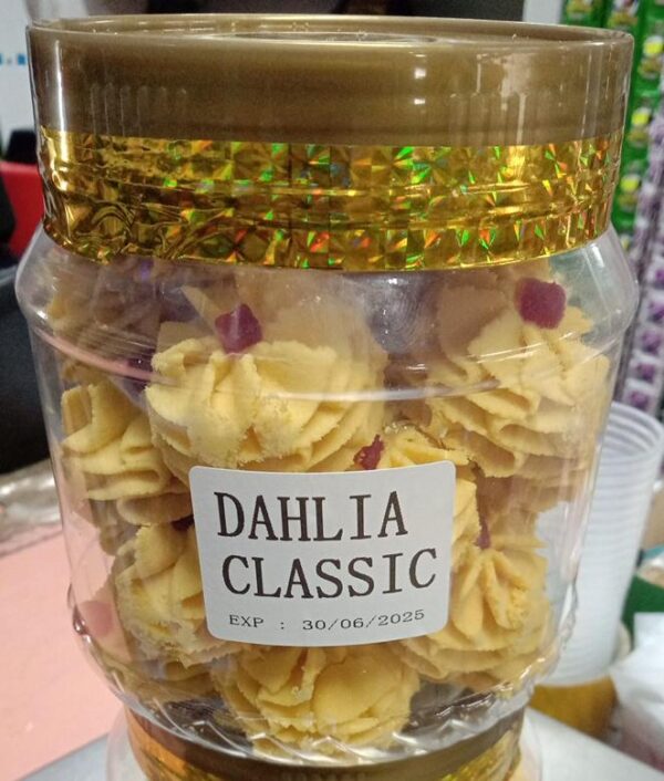 Dahlia Biscuit
