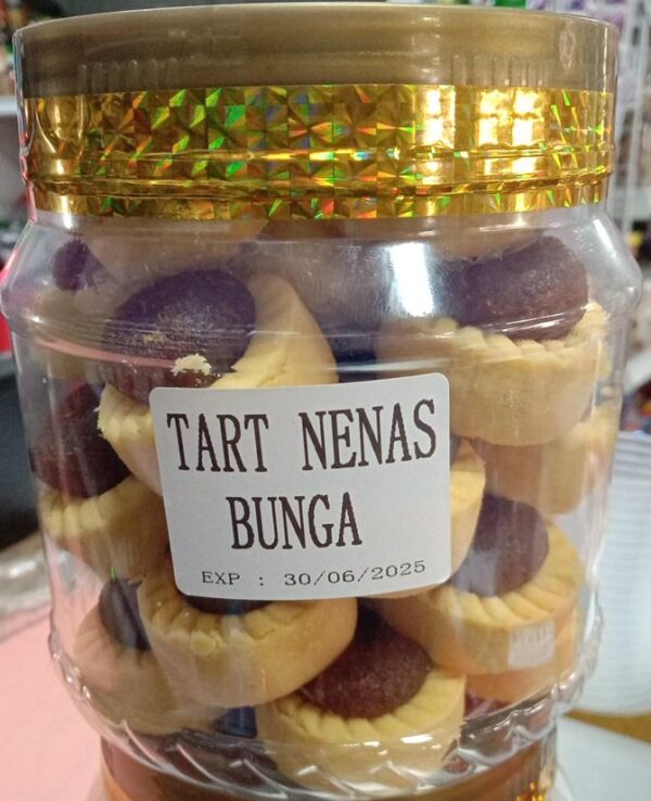 Pineapple Tart ( Tart Nenas Bunga )
